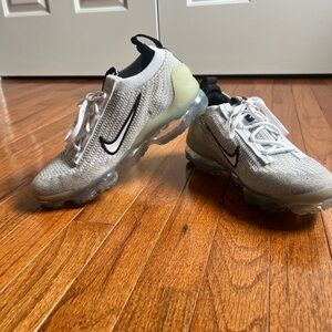 Air Vapor Max Flyknit ‘Monochrome’
